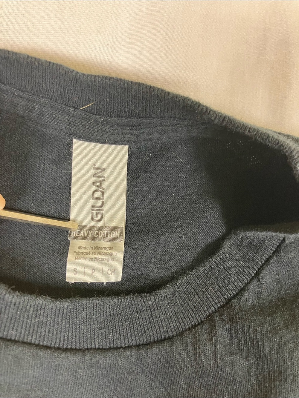 Gildan Black Heavy Cotton Crewneck T-Shirt - Picture 2 of 2